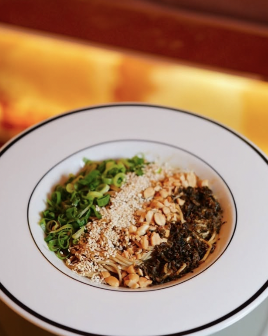 Ramen sec Yibin, cacahuètes, sésame et ciboule